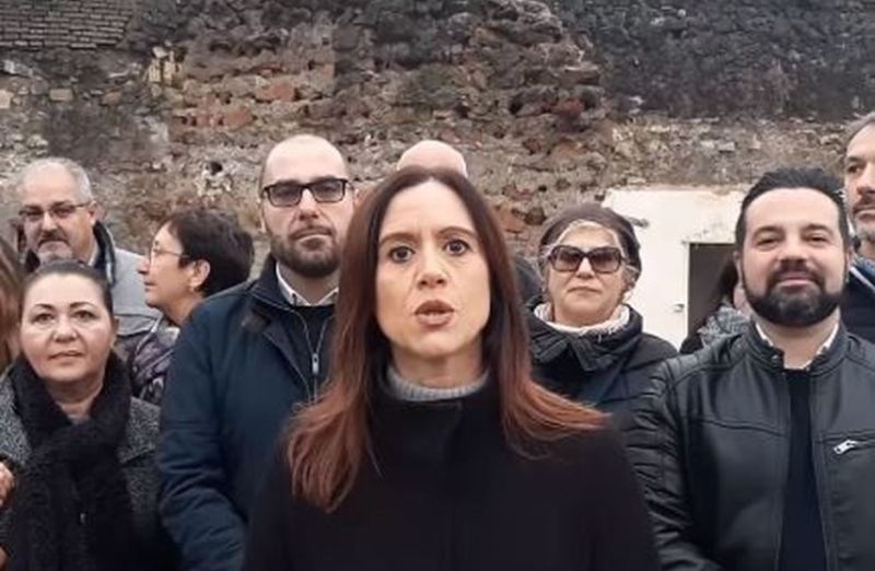 monica lozzi contro raggi