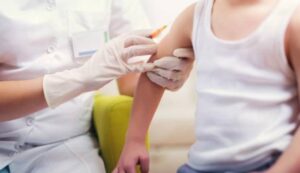 vaccini in ferie e zona bianca rafforzata, vaccini causano omosessualità