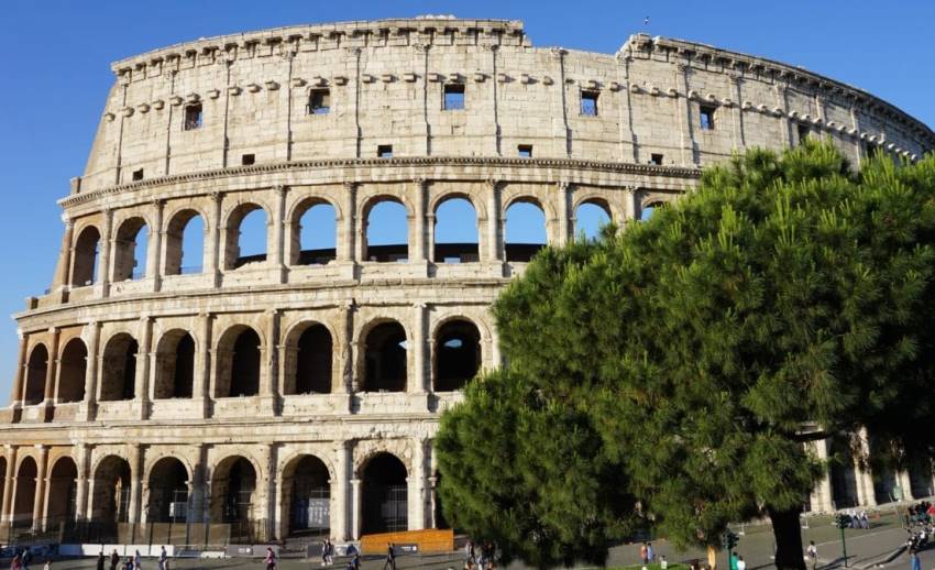 Roma, app Colosseo