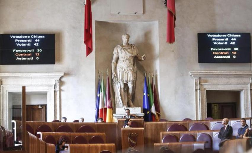 aula roma beni comuni delibera m5s