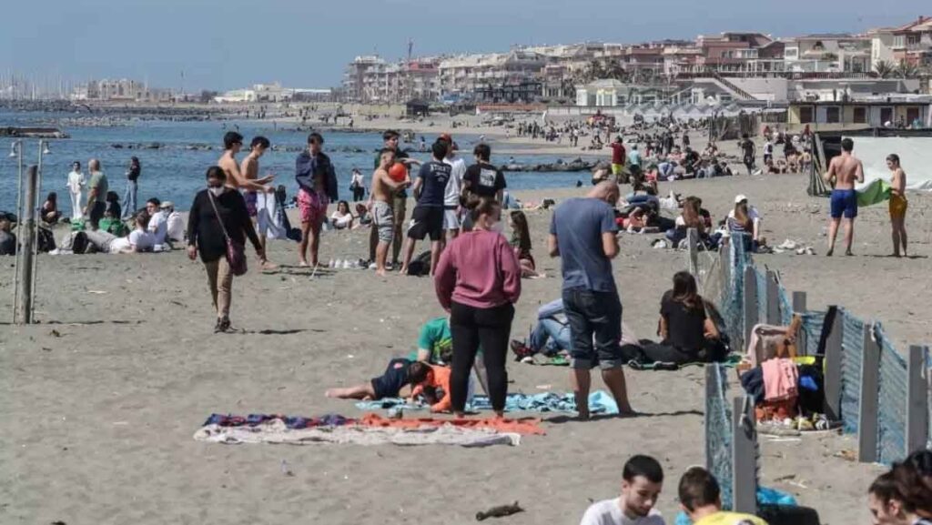 Spiaggia e bagnanti