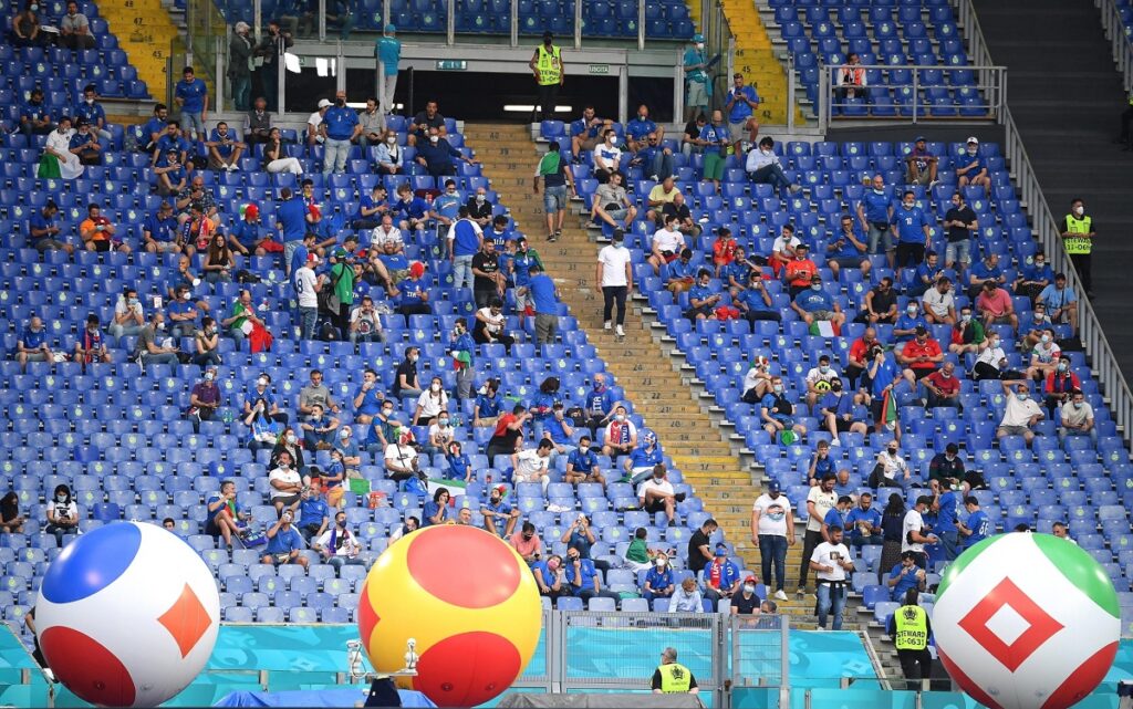 notte magica, pubblico all'olimpico per turchia-italia