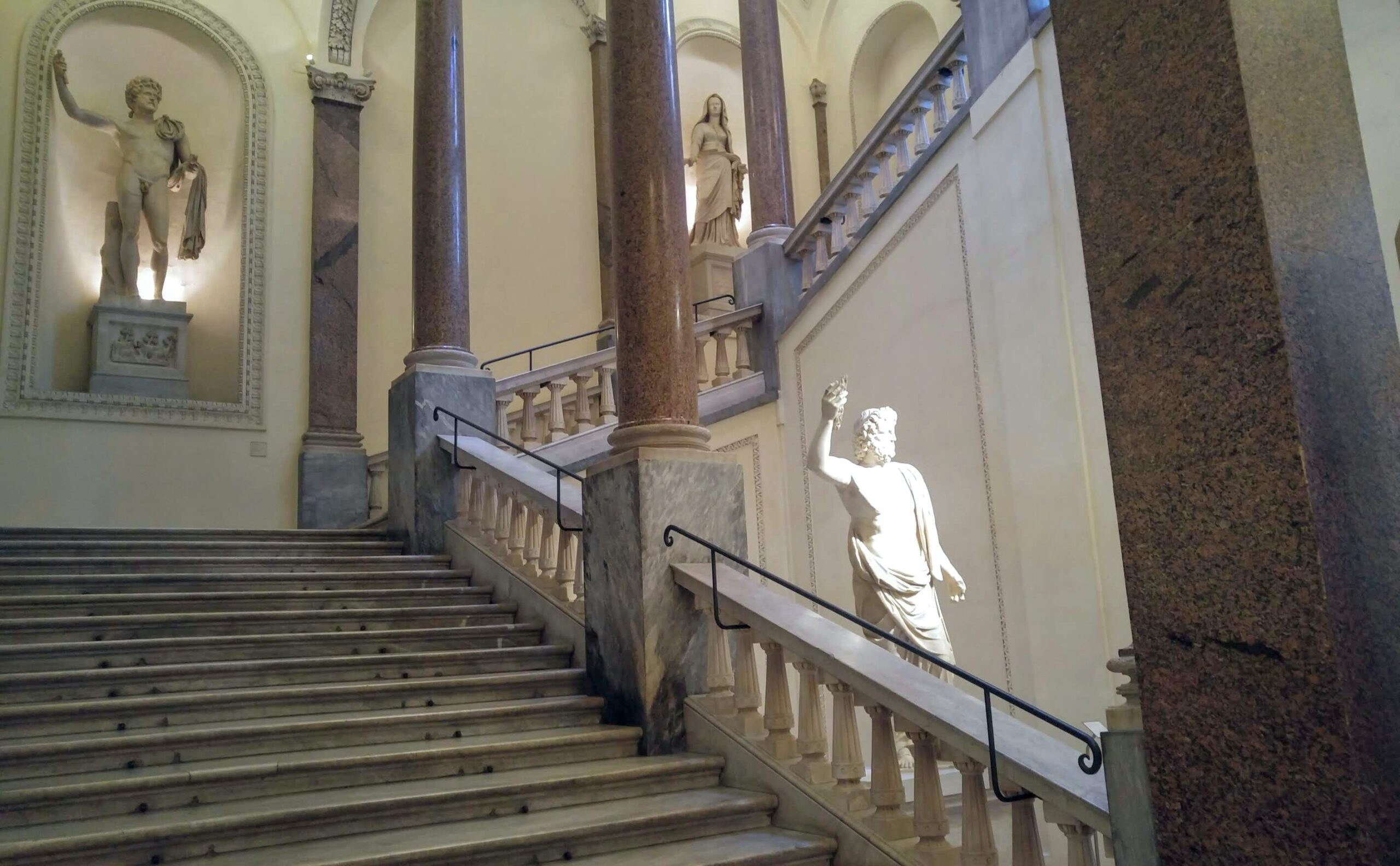 palazzo braschi scalone monumentale