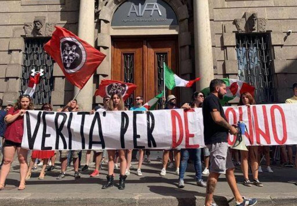 casapound sotto la sede dell'aifa