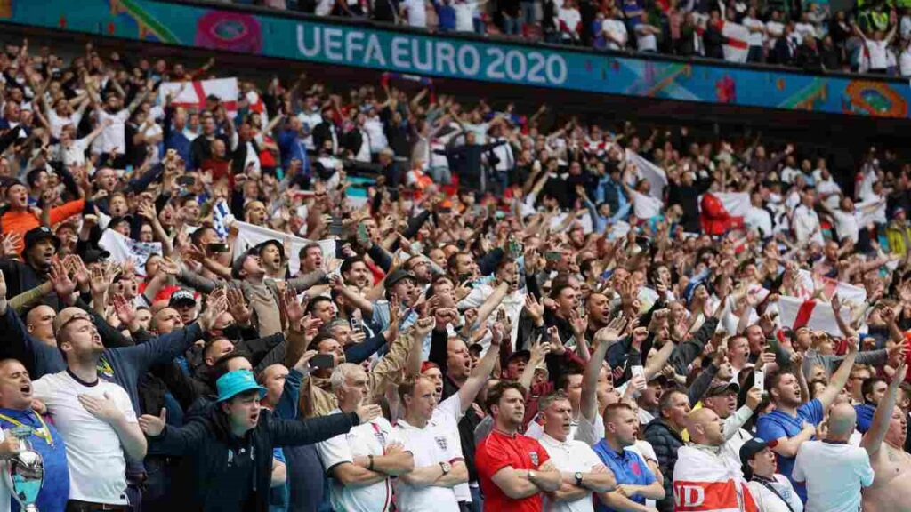 tifosi inglesi durante un match di euro 2020