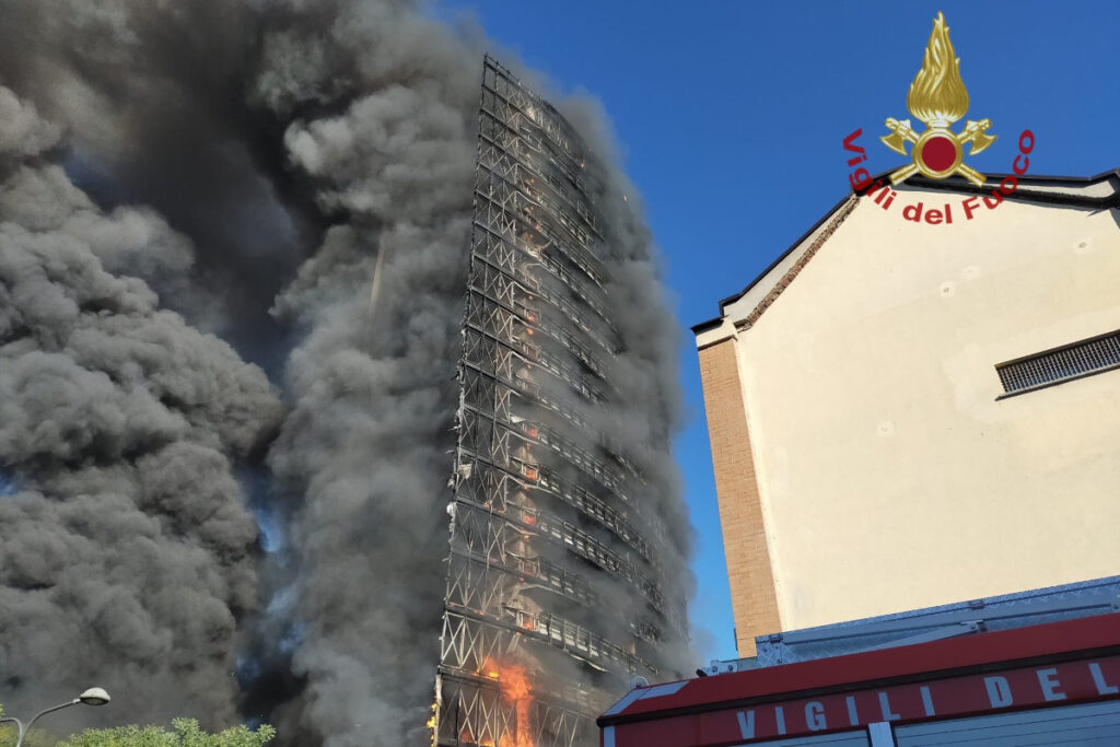 Incendio Grattacielo Milano