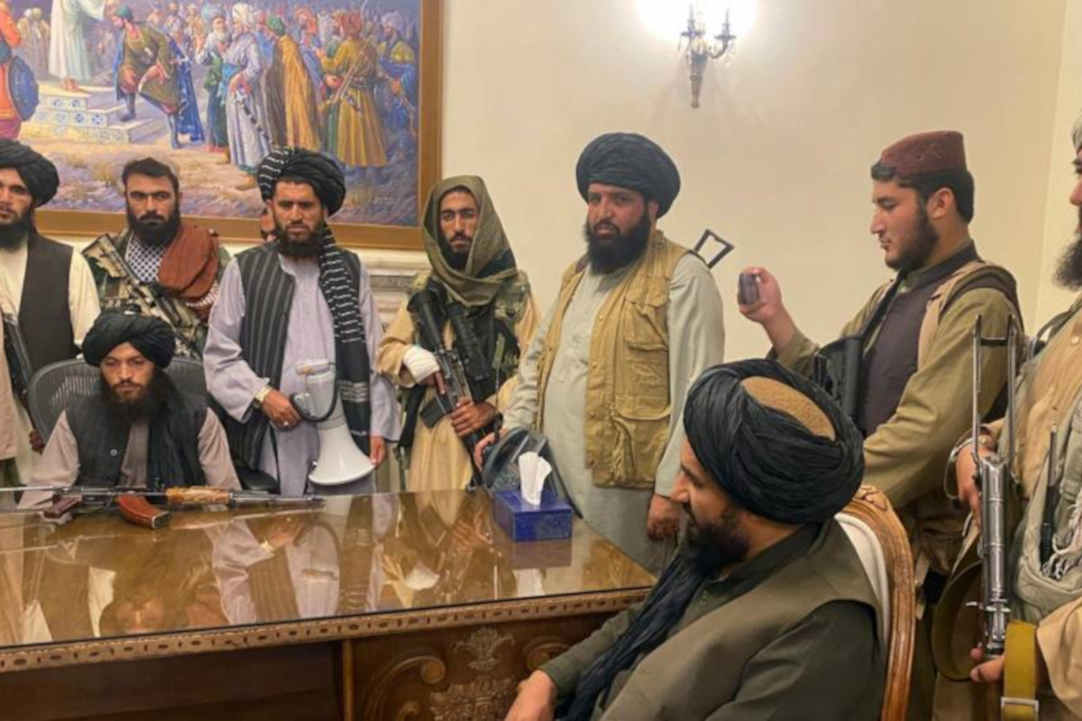 talebani nel palazzo presidenziale