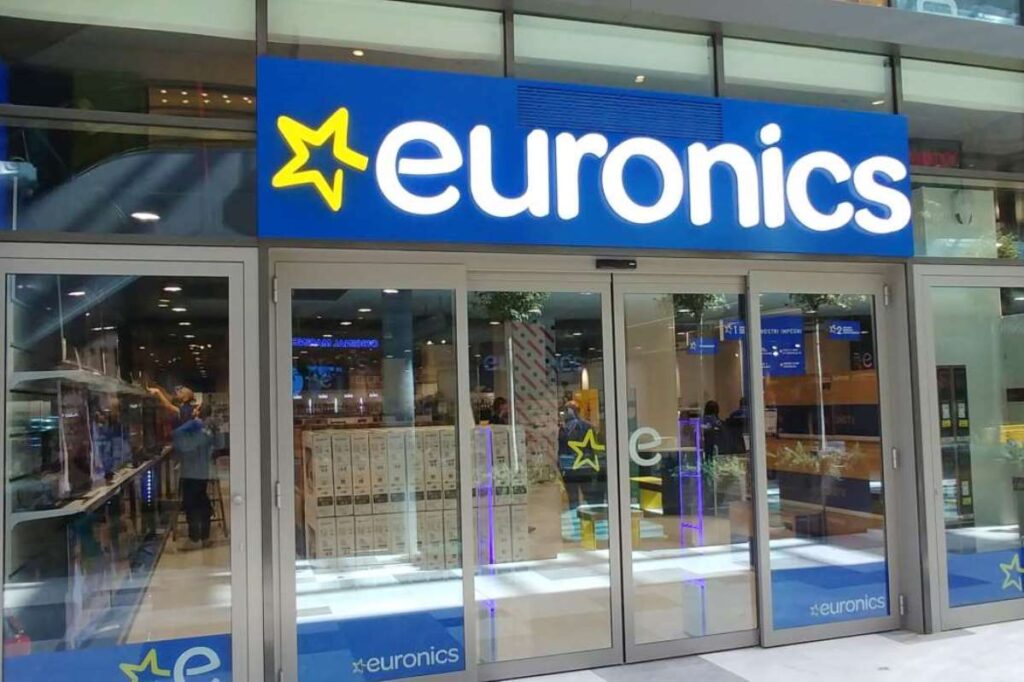 Euronics vetrine negozio