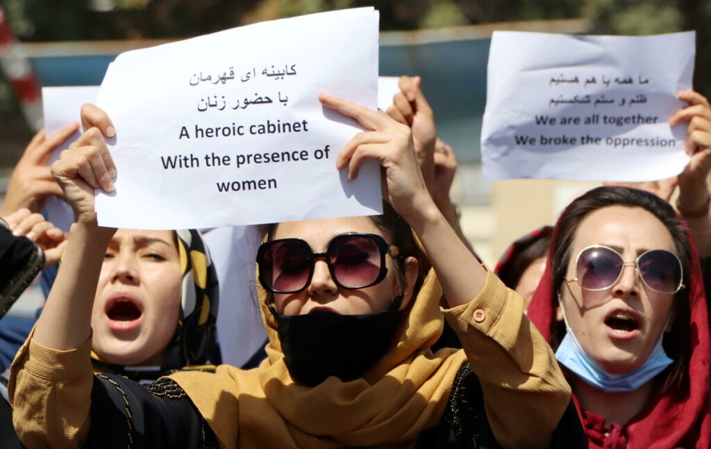 silenzio assordante, protesta delle donne a kabul