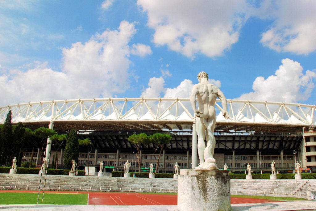 Una foto della Stadio Olimpico di Roma, visto dal prospicente Stadio dei Marmi