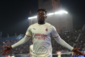 L'esultanza di Rafael Leao dopo aver sbloccato il match Bologna-Milan