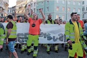 Trieste No Green Pass, la protesta dei portuali