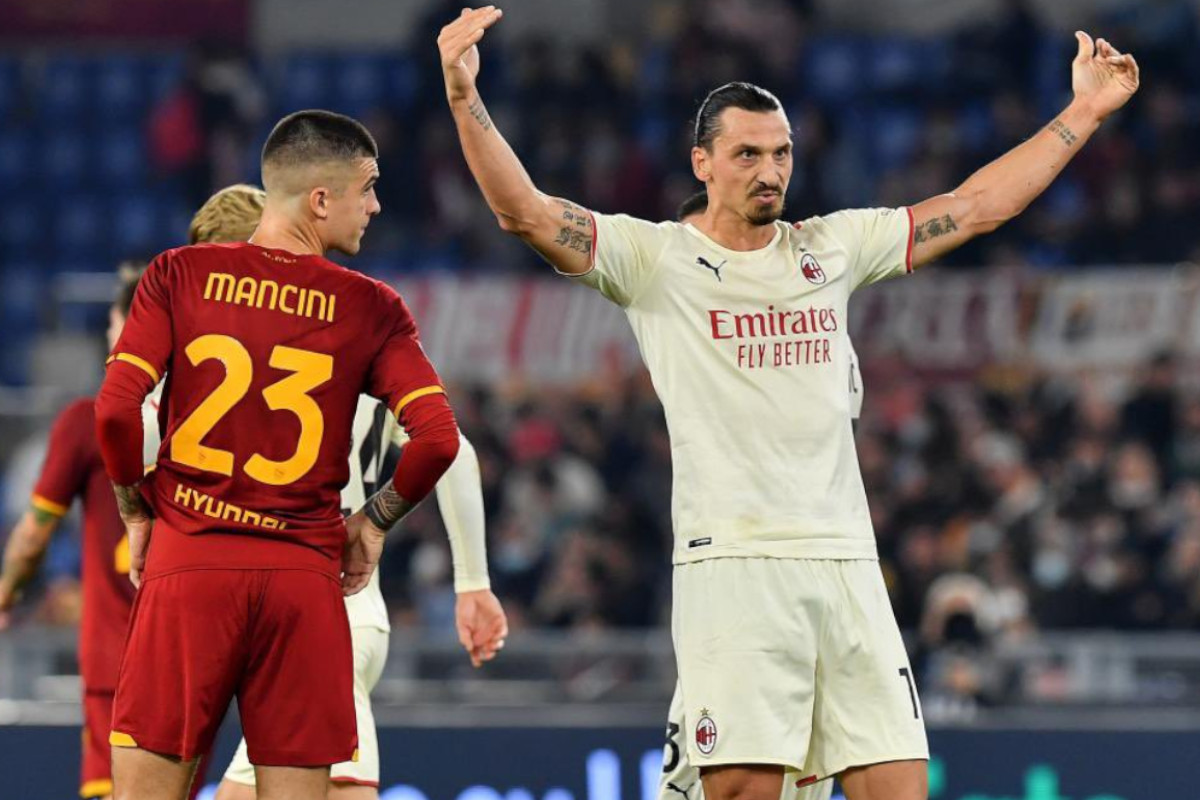 L'esultanza di Zlatan Ibrahimovic dopo il gol che ha sbloccato la partita contro la Roma
