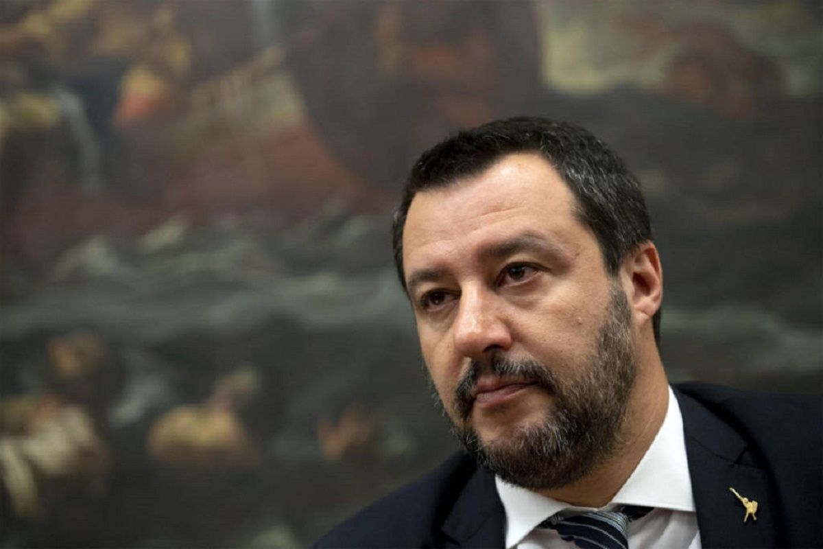 matteo salvini serio