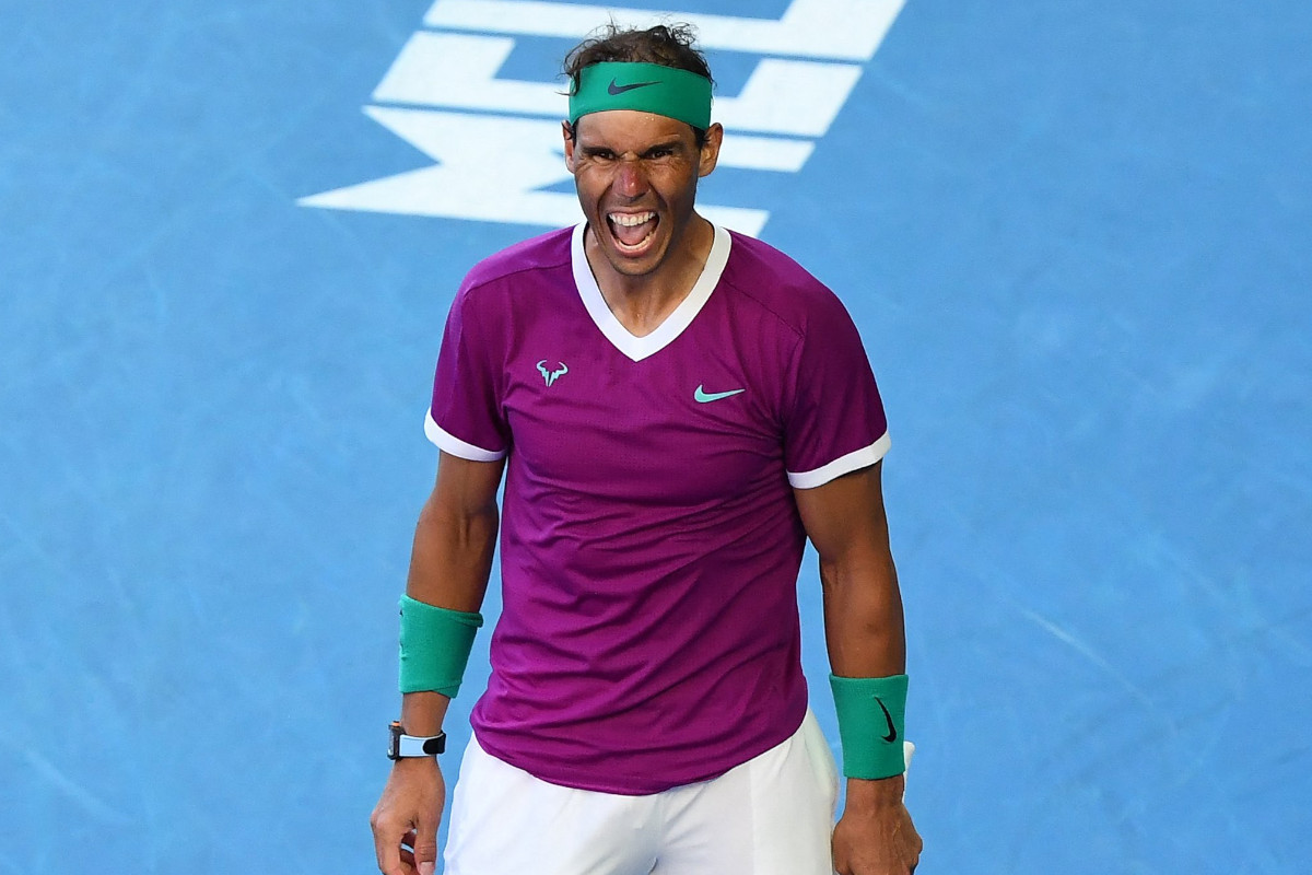 Rafa Nadal sorridente nel momento in cui vince gli Australian Open