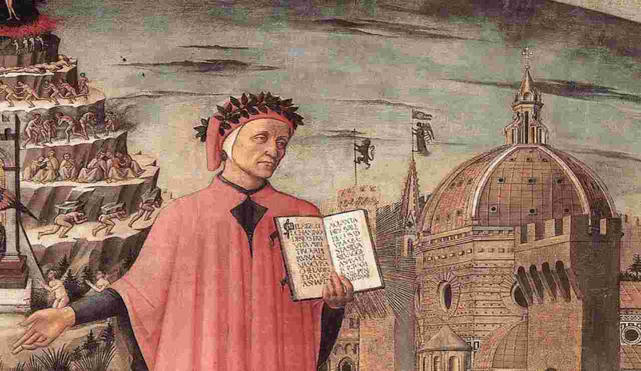 Dante Alighieri tiene in mano la Divina Commedia