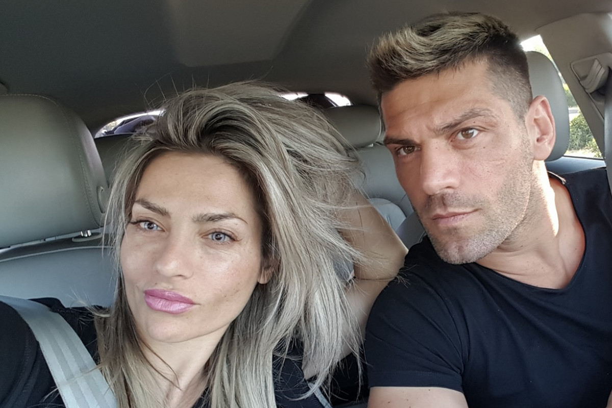 Laura Maddaloni e Clemente Russo in un selfie in auto