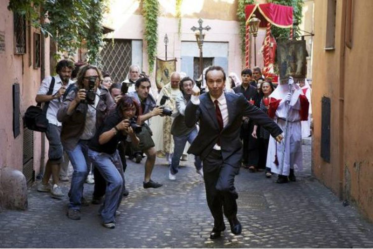 Roberto Benigni in una scena di To Rome with Love