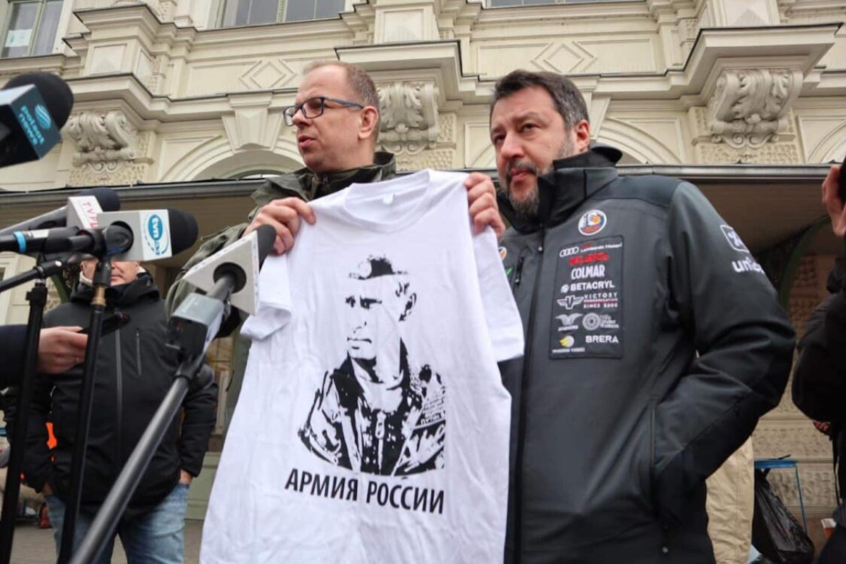 Bakun mostra maglietta Putin a Salvini