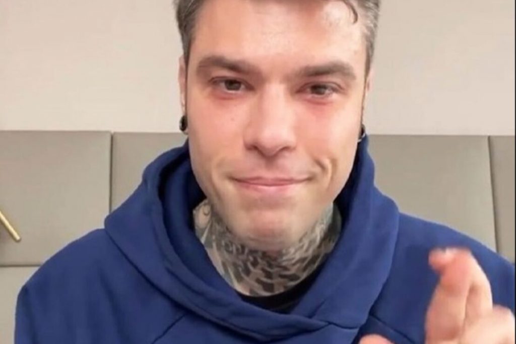 Fedez annuncia malattia in video