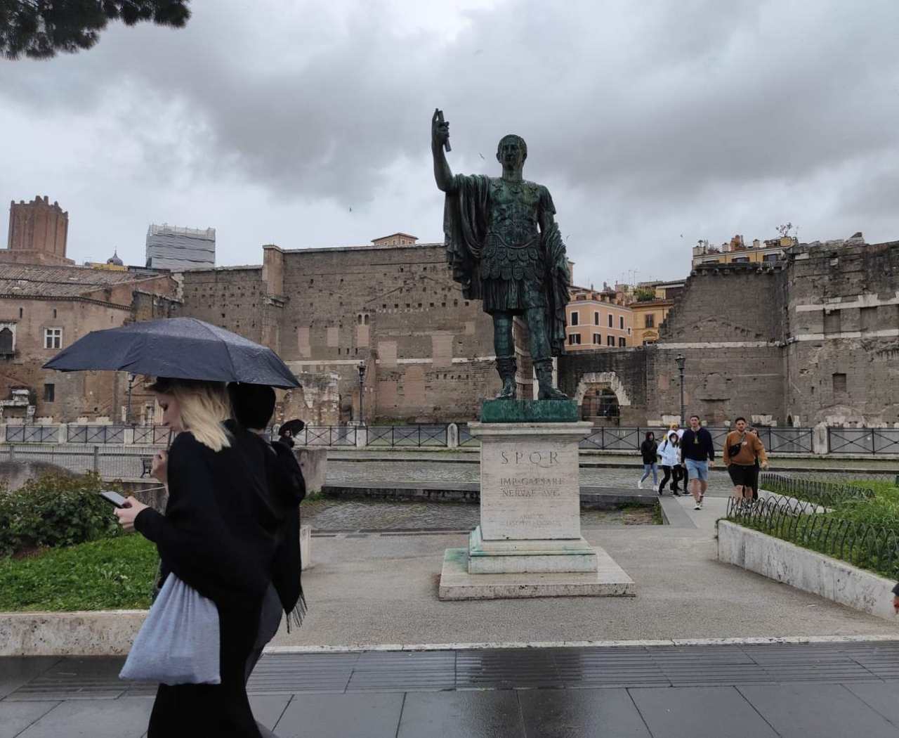 Statua dell'Imperatore Nerva in via dei Fori Imperiali a Roma