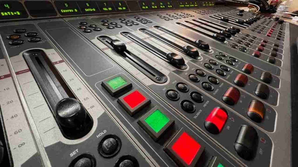 Mixer radiofonico