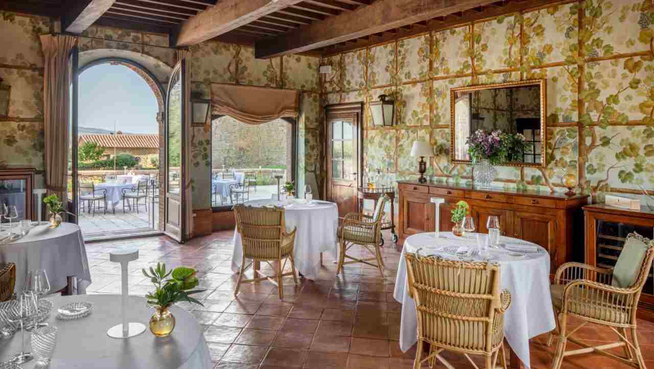 Sala dei Grappoli Castello Banfi wine Resort