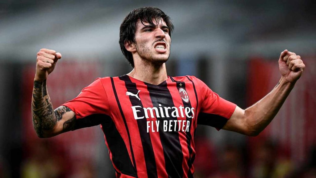 Sandro Tonali, centrocampista del Milan, esultante