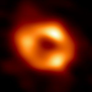 La prima immagine di Sagittarius A*, il buco nero al centro della Via Lattea
