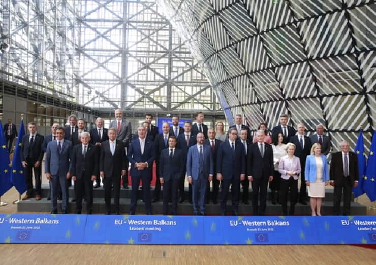 Il Consiglio Europeo che ha concesso lo status di candidati Ue a Ucraina e Moldavia