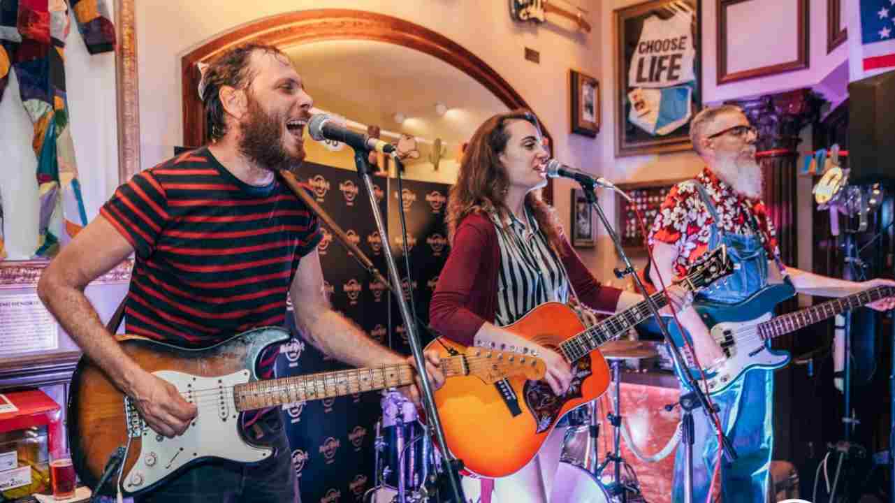 Hard Rock Cafe Roma, live con Statale 66