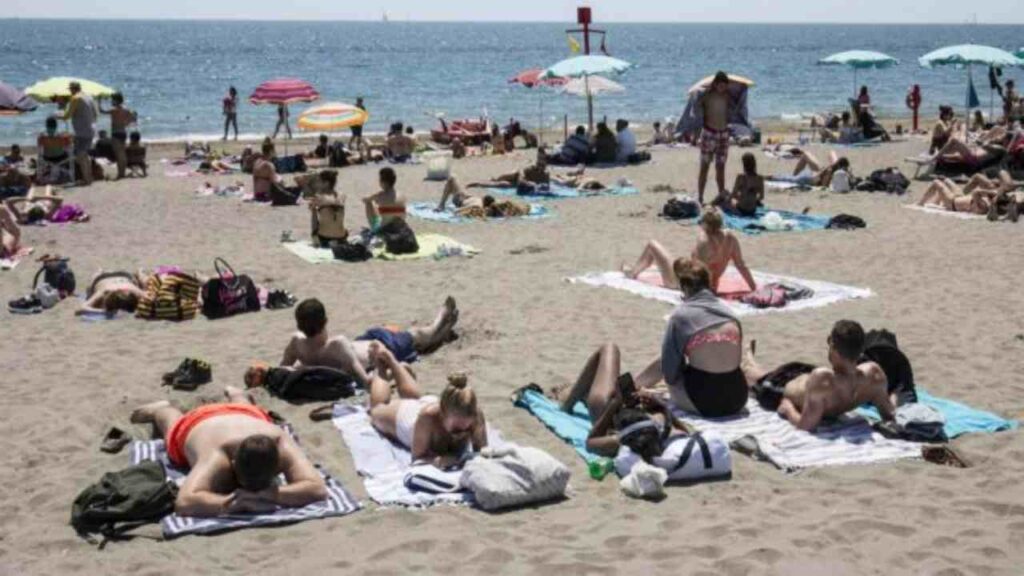 Spiaggia libera a Ostia