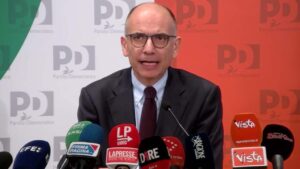 Enrico Letta in conferenza stampa