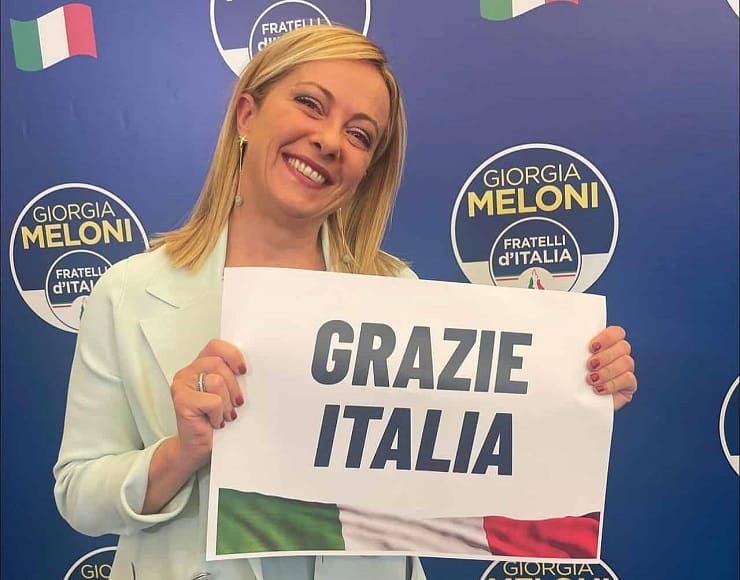 Giorgia Meloni celebra la vittoria alle Politiche 2022
