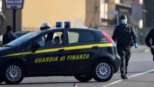 Una volante della Guardia di Finanza