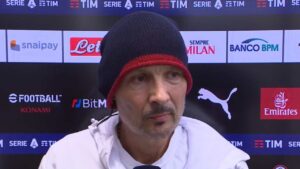 Sinisa Mihajlovic durante un'intervista sportiva