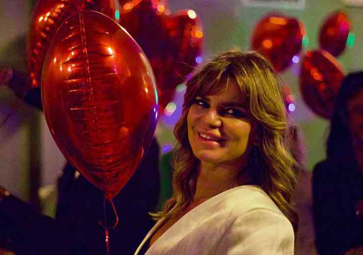 Maria Rosito al suo compleanno con palloncini a forma di cuore, Hotel Anantara Palazzo Naiadi, Roma, party esclusivo.