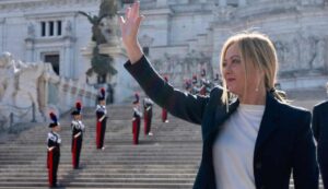 Giorgia Meloni all'Altare della Patria