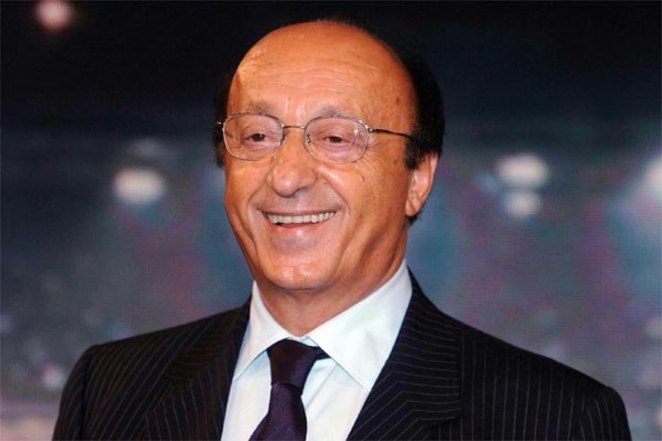 Luciano Moggi sorridente