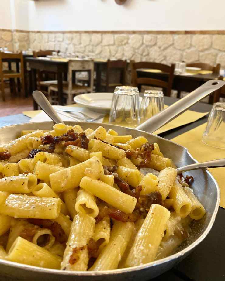 Pasta alla carbonara del ristorante Dar Bottarolo