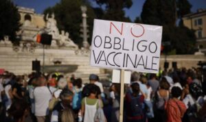 Protesta no vax, free vax a piazza del Popolo
