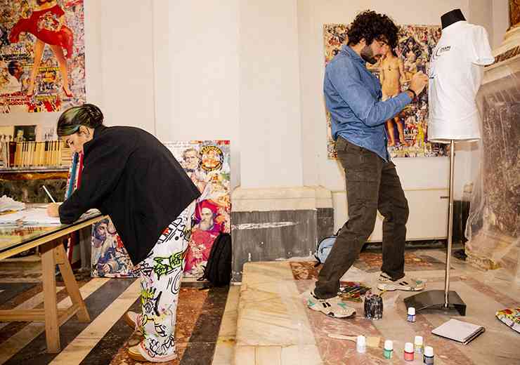 Evento OKAMI ART STUDIO a Roma artisti dipingono nella chiesa sconsacrata di Via Giulia