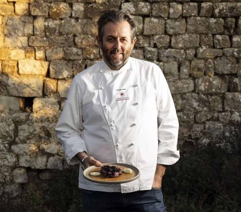 Chef Cristiano Tomei sorridente