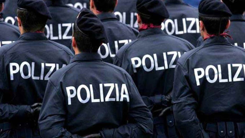 Poliziotti in divisa