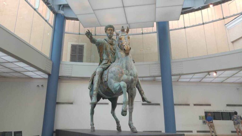 Statua equestre di Marco Aurelio (176 d.c.) nei Musei Capitolini