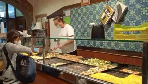 Pizzeria al taglio nel rione Monti di Roma