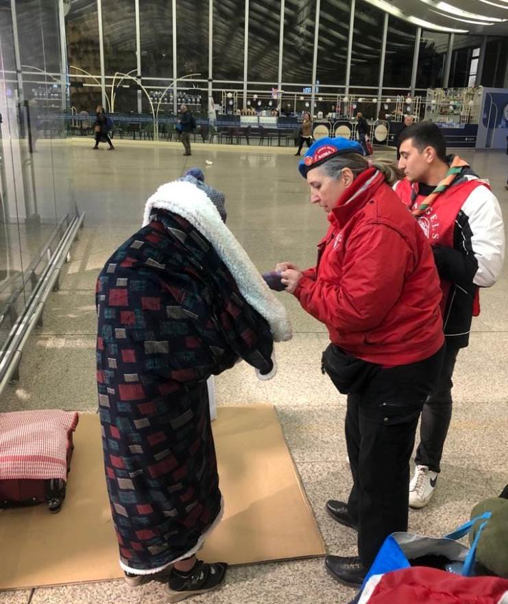 Senzatetto, clochard alla Stazione Termini di Roma