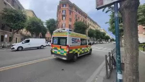 Ambulanza in zona San Giovanni di Roma
