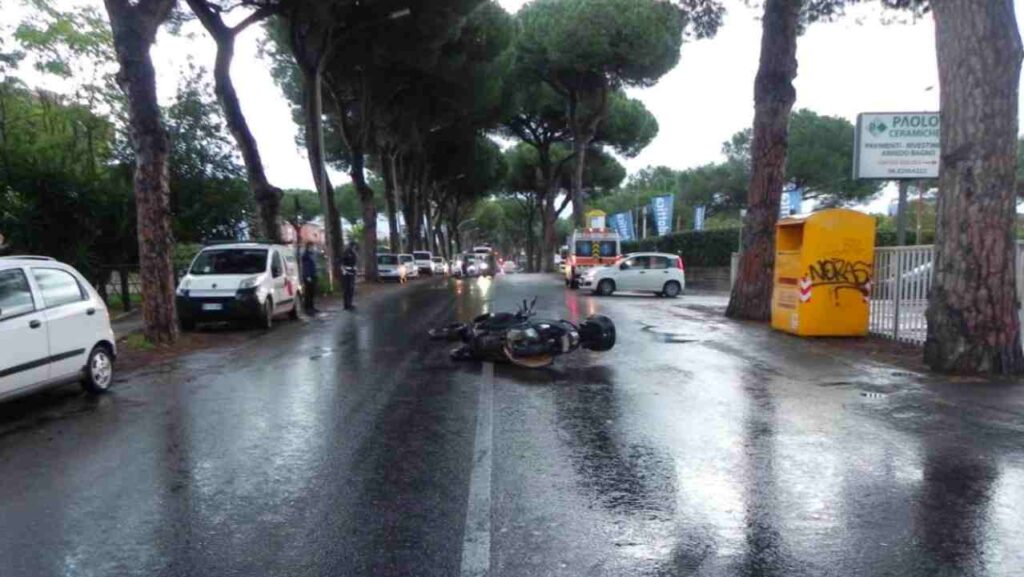 Incidente sulla via Nomentana, pedone travolto da un motociclista