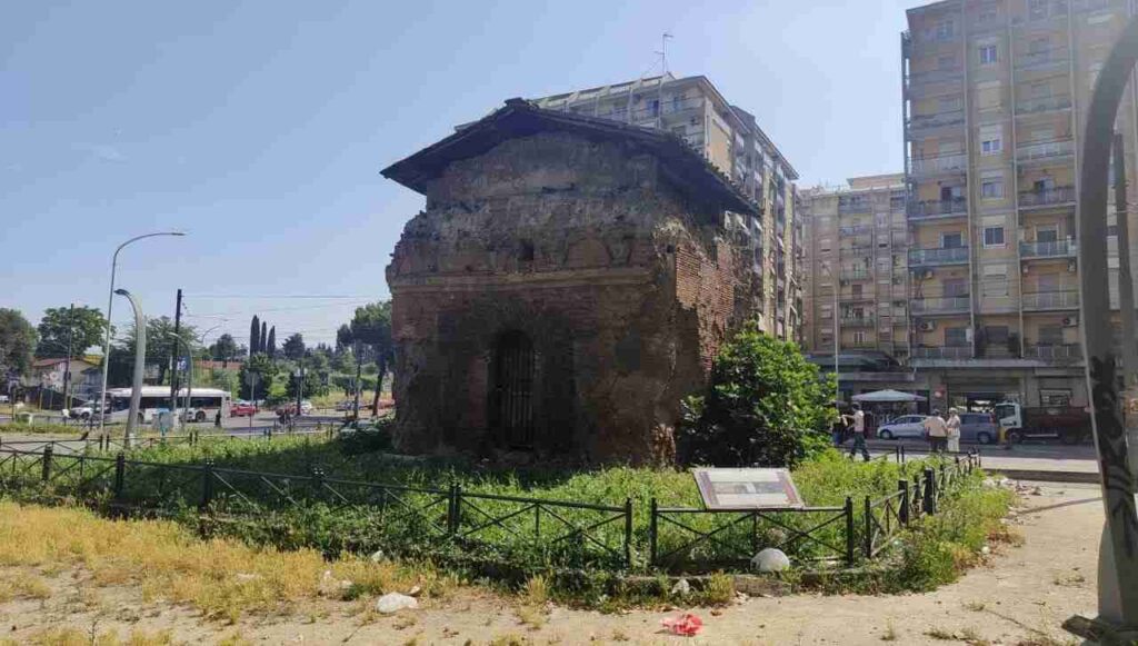 Mausoleo di Largo Preneste a Roma